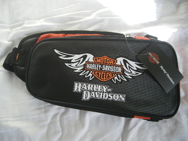 右側用バッグとして、【Harley-Davidson】のショルダーバッグを買って